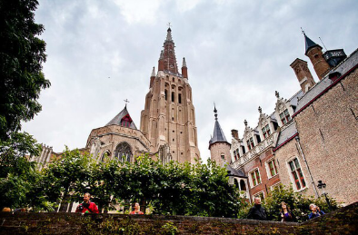 烈日大學(xué) 烈日大學(xué)