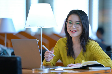 美國凱澤大學面試通過就能入學