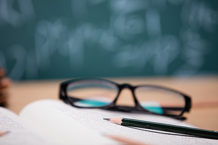 就讀江西師范大學在職研究生需要交多少錢？學多長時間？