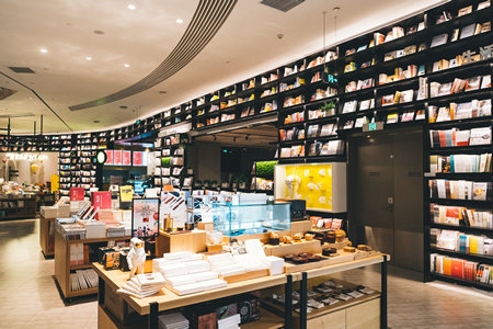 法國尼斯大學(xué)在職研究生