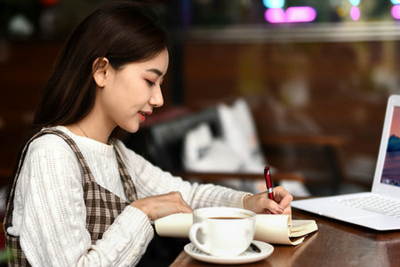 中國社會科學院研究生院非全日制研究生成績查詢入口