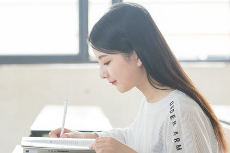 經(jīng)濟(jì)學(xué)在職研究生有用嗎