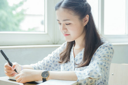 國外在職研究生雙證國內(nèi)承認嗎