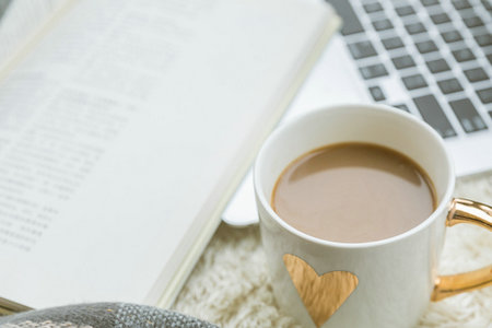 藝術(shù)學高級研修班報考條件