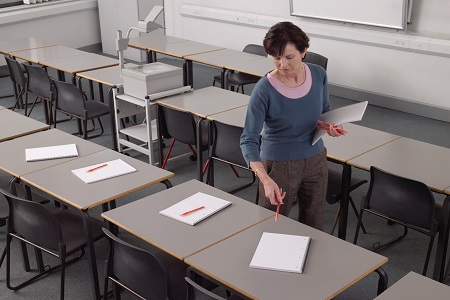  報考西安工業大學在職研究生需要參加入學考試嗎？