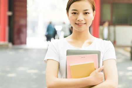 本科畢業可以報考企業管理高級研修班嗎