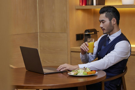 材料科學與工程在職研究生學歷 材料科學與工程在職研究生學歷