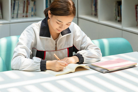 免疫學在職研究生畢業后可以從事哪些工作