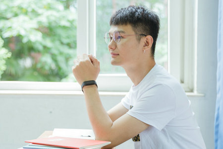 報考江蘇師范大學非全日制研究生會影響工作嗎