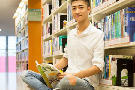 法國高等科學技術與經(jīng)濟(ISTEC)商業(yè)學院免聯(lián)考碩士報考條件 法國高等科學技術與經(jīng)濟(ISTEC)商業(yè)學院免聯(lián)考碩士報考條件