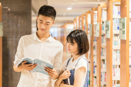 南昌大學(xué)無(wú)線電物理在職研究生學(xué)費(fèi)