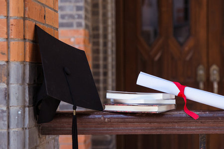 西班牙武康大學(xué)國際碩士報名及考試時間