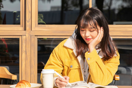 上海大學(xué)在職研究生報(bào)考條件 上海大學(xué)在職研究生報(bào)考條件