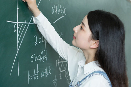 對外經(jīng)濟貿(mào)易大學EMBA報名及考試時間