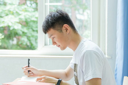 美國(guó)費(fèi)爾菲爾德大學(xué)國(guó)際碩士報(bào)名及考試時(shí)間