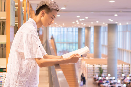 美國菲利普斯研究大學(xué)國際博士可以提升學(xué)歷嗎