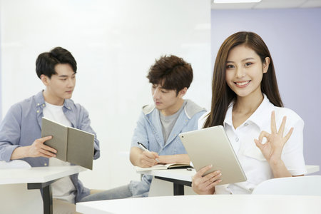 美國加州多明尼克大學證書