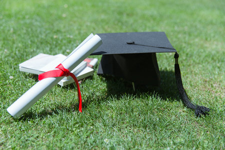 馬來西亞城市大學(xué)需要考試嗎