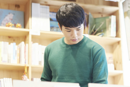 國民經濟學在職博士需要考試嗎