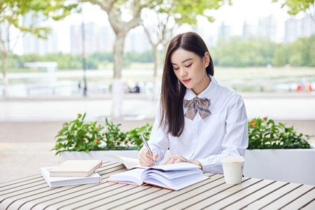 工商管理國際博士需要考試嗎