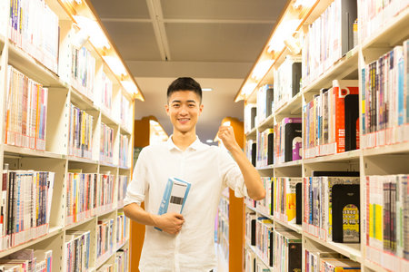 英國開放大學國際博士證書