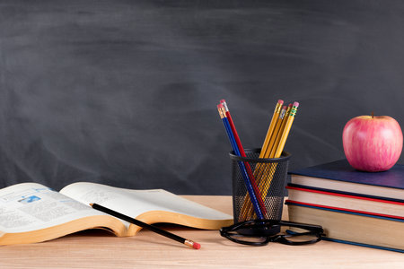 美國(guó)加州高登學(xué)院國(guó)際博士證書(shū)