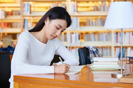 上海理工大學MF是在職學習嗎