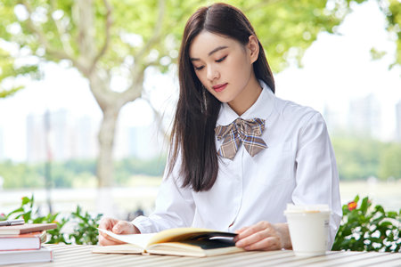 英國威爾士三一圣大衛大學國際博士是怎么上課的 英國威爾士三一圣大衛大學國際博士是怎么上課的