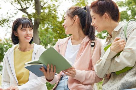 英國薩?？舜髮W(xué)國際博士是怎么上課的