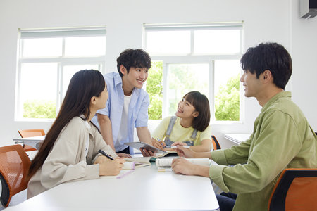 英國(guó)密德薩斯大學(xué)國(guó)際博士學(xué)費(fèi) 英國(guó)密德薩斯大學(xué)國(guó)際博士學(xué)費(fèi)