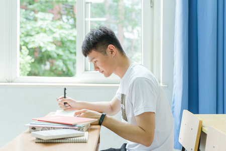 內科學在職研究生就業方向與前景