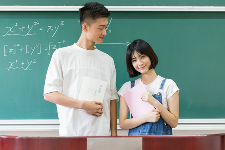 語言學(xué)及應(yīng)用語言學(xué)在職研究生就業(yè)方向與前景