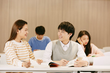 哈爾濱醫(yī)科大學同等學力申碩學費 哈爾濱醫(yī)科大學同等學力申碩學費