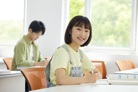 北京第二外國(guó)語(yǔ)學(xué)院非全日制研究生報(bào)考條件