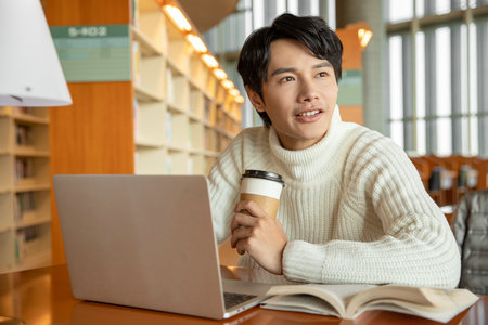 西班牙巴塞羅那自治大學(xué)考試科目