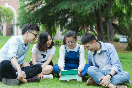 瑞士中央管理大學(xué)國際博士需要滿足什么條件，滿足條件如何報考？