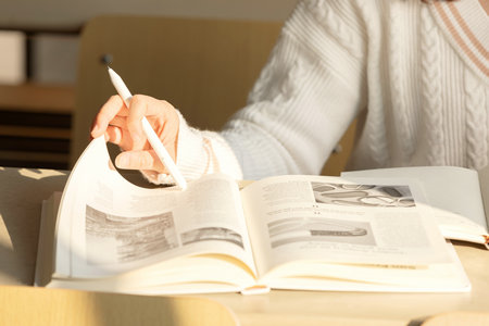 報(bào)考財(cái)務(wù)管理高級研修班需要多少錢