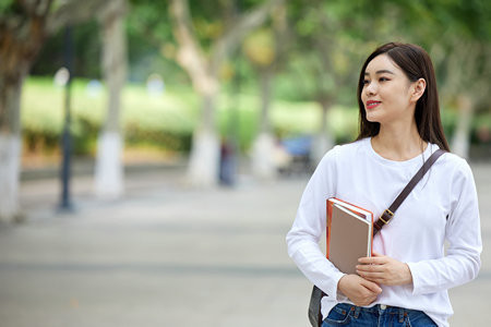 報考MBA高級研修班需要多少錢，學(xué)費(fèi)貴嗎？