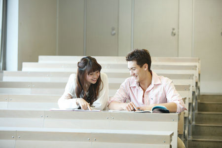 口腔醫(yī)學(xué)非全日制研究生學(xué)費(fèi)