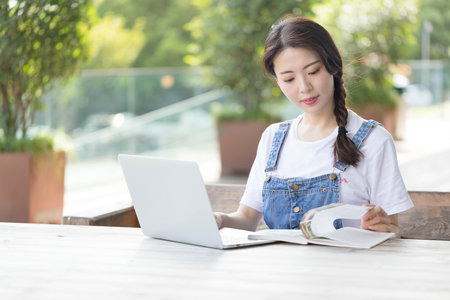 中西醫(yī)結(jié)合臨床在職研究生報(bào)名及考試時(shí)間 中西醫(yī)結(jié)合臨床在職研究生報(bào)名及考試時(shí)間