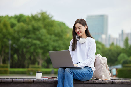 日語語言文學在職研究生報名及考試時間2025