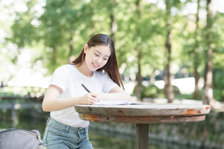 中國語言文學在職研究生報名及考試時間 中國語言文學在職研究生報名及考試時間