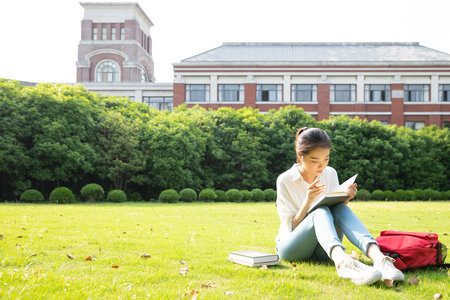 英國西倫敦大學(xué)報(bào)名入口