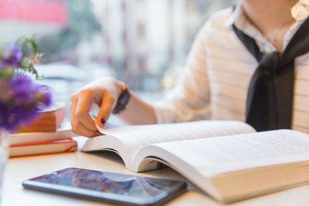 美國布魯克斯大學(xué)國際博士報考條件及流程2025年