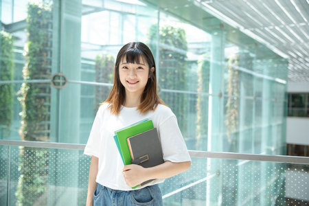 胡安卡洛斯國王大學國際碩士報考條件及流程 胡安卡洛斯國王大學國際碩士報考條件及流程