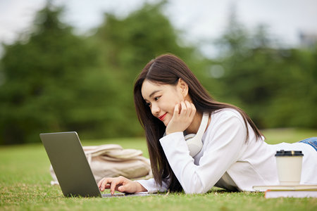 新媒體經(jīng)濟與管理高級研修班報名及考試時間