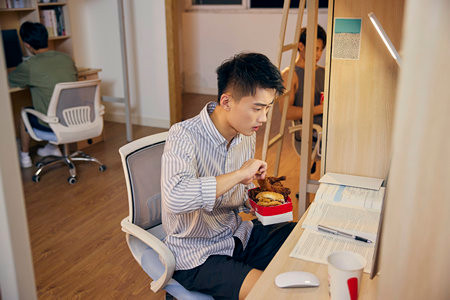 2026香港浸會大學(xué)國際博士考試考什么科目？