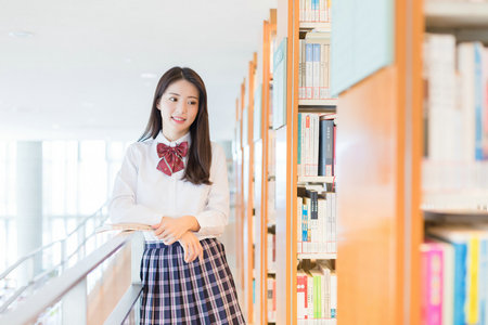 馬來西亞思特雅大學國際博士考試科目