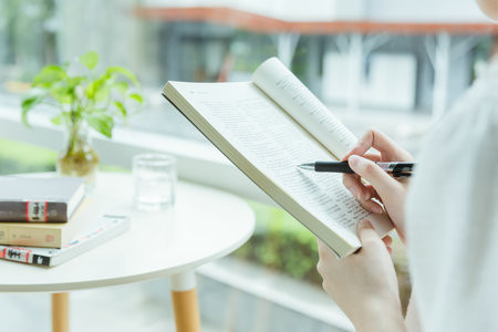 浙江工商大學(xué)金融專碩幾月份出成績(jī)？