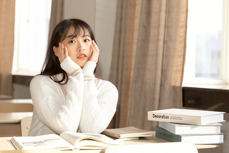 貴州財(cái)經(jīng)大學(xué)非全日制研究生分?jǐn)?shù)線在哪里看？